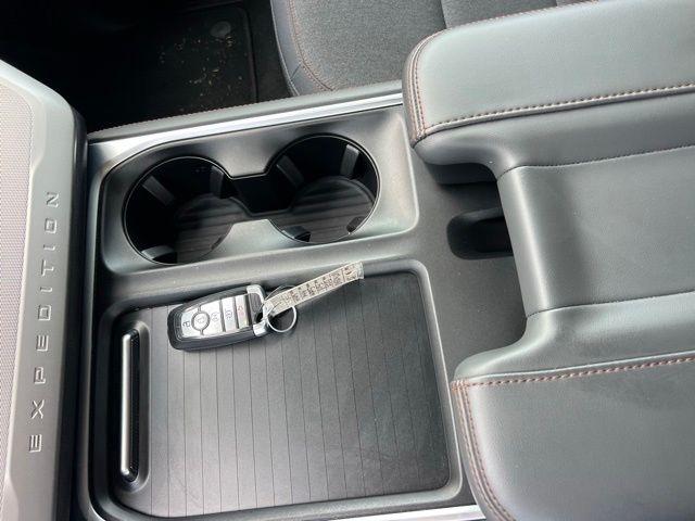 Ford Expedition Active 4x4 2025