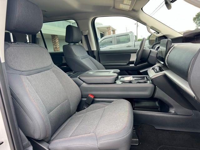 Ford Expedition Active 4x4 2025