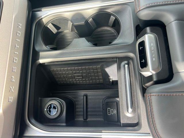 Ford Expedition  2025