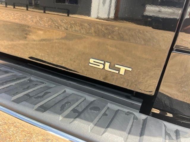 GMC Sierra 1500 4WD Crew Cab 143.5" SLT 2018