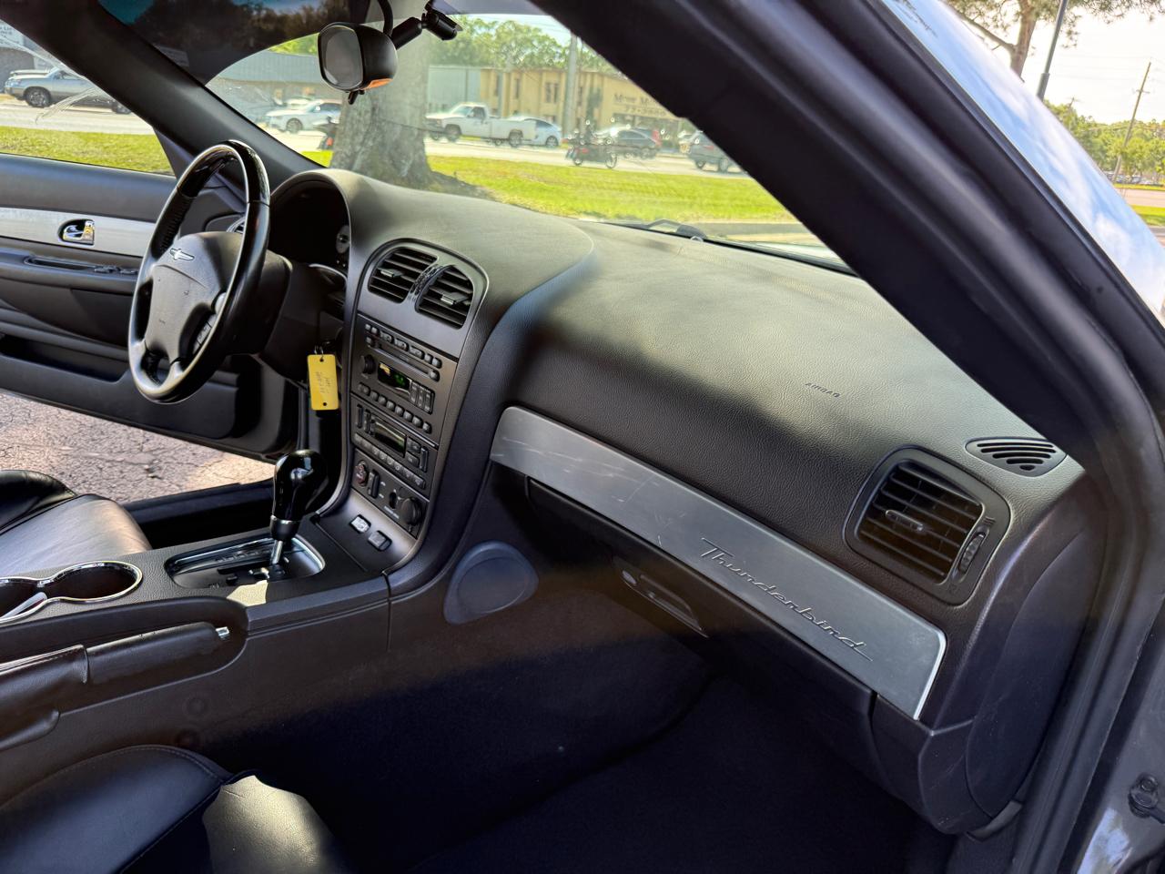 Ford Thunderbird Premium with removable top 2003