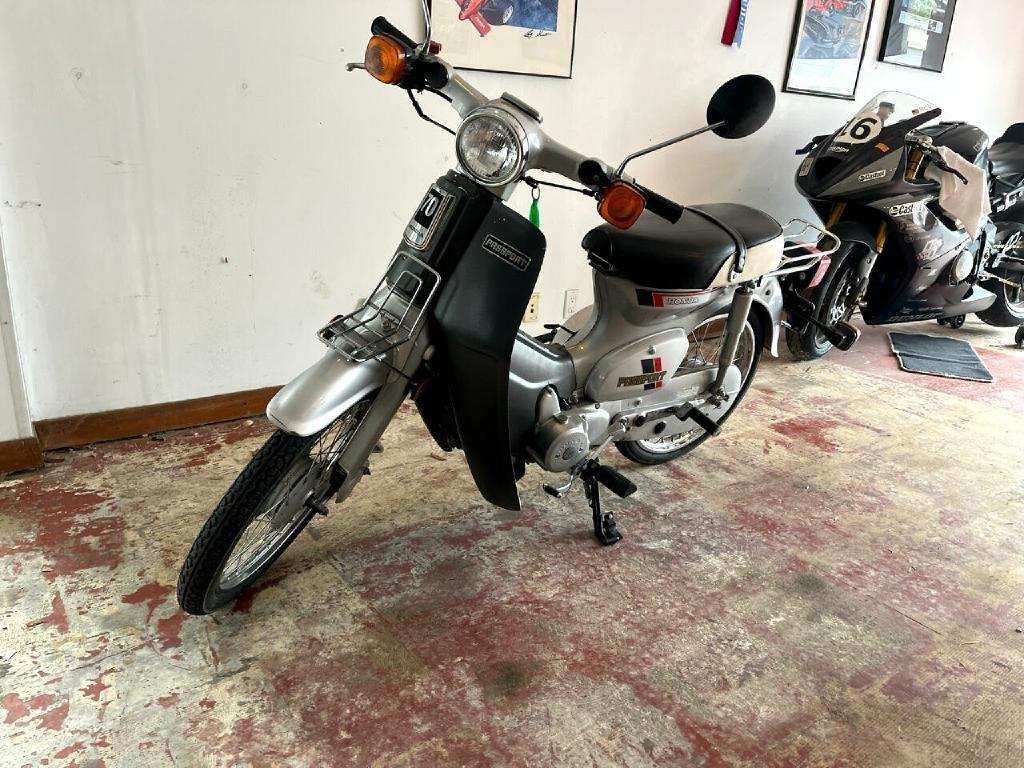 Honda C70  1983