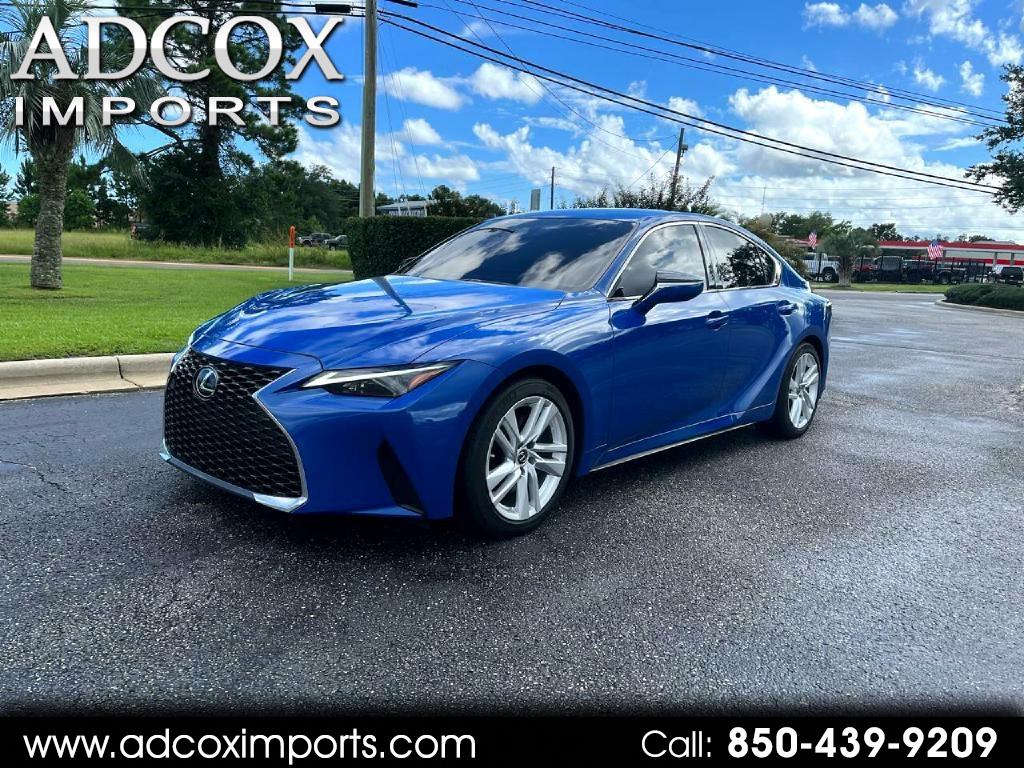 2021 Lexus IS 300's photo