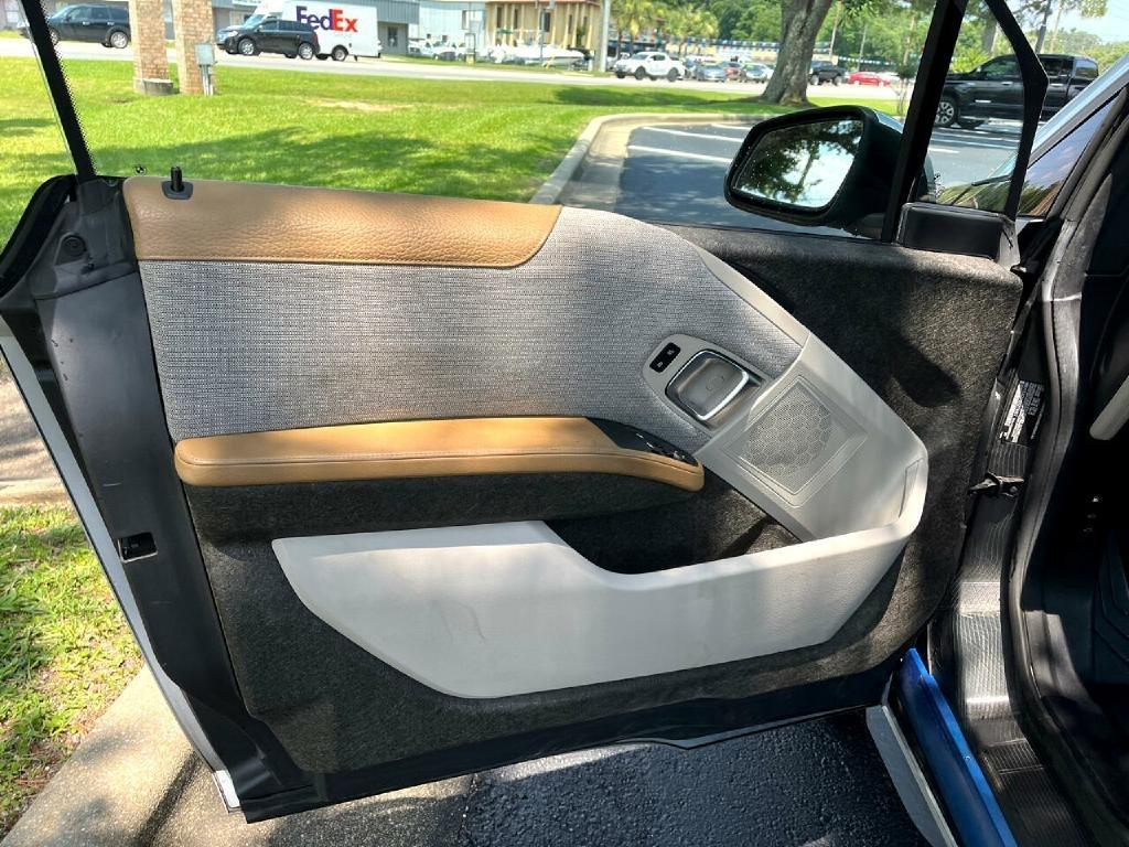BMW i3  2014