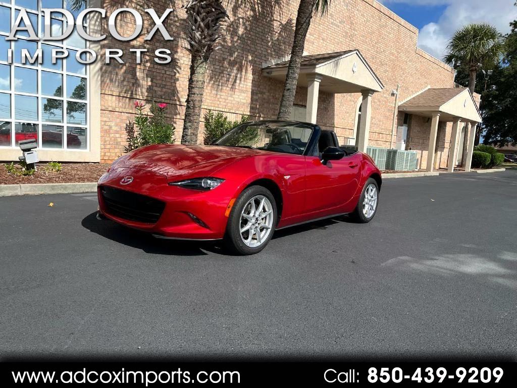 2016 Mazda MX-5 Miata Sport's photo