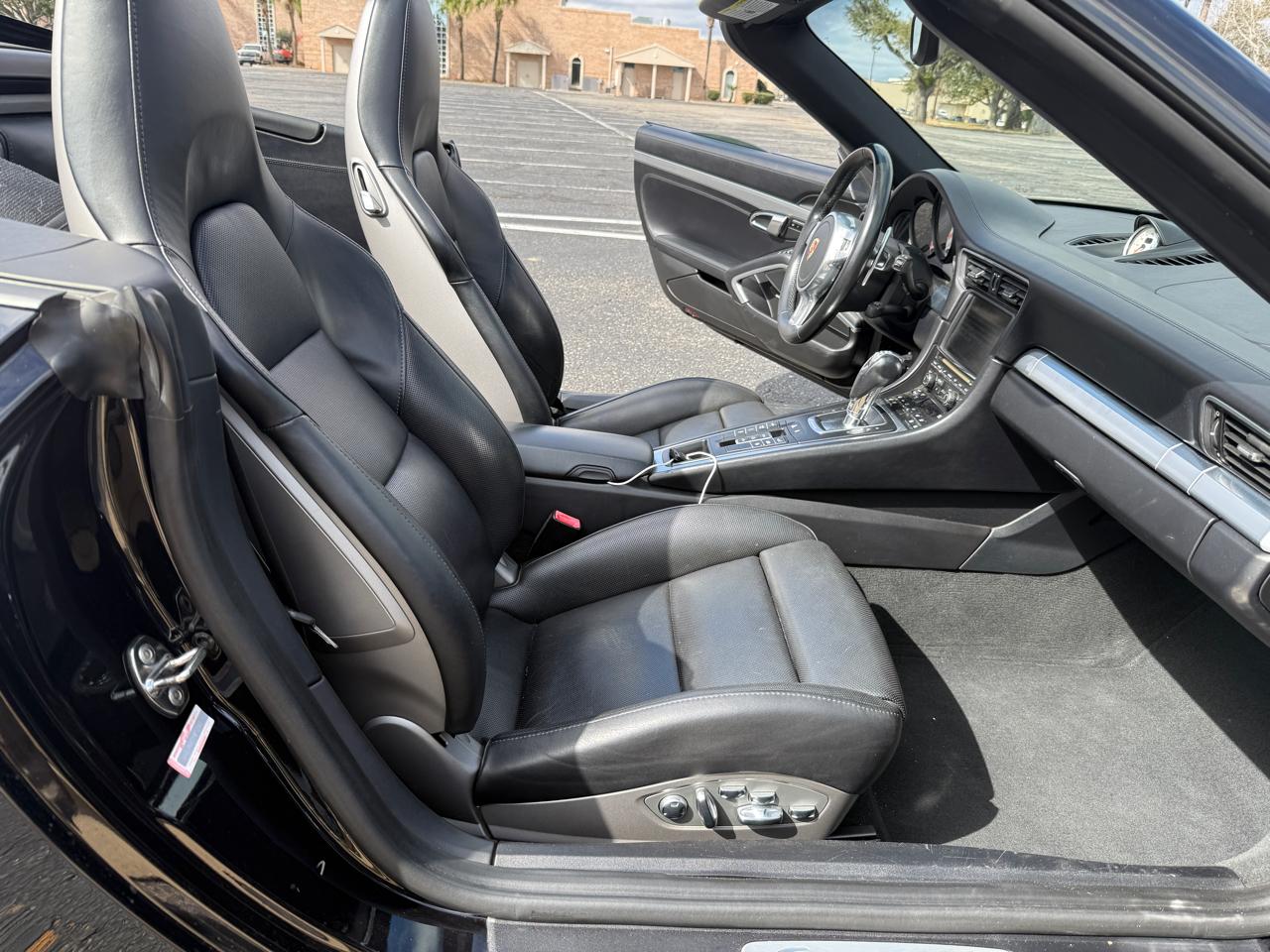 Porsche 911 Carrera S Cabriolet 2015