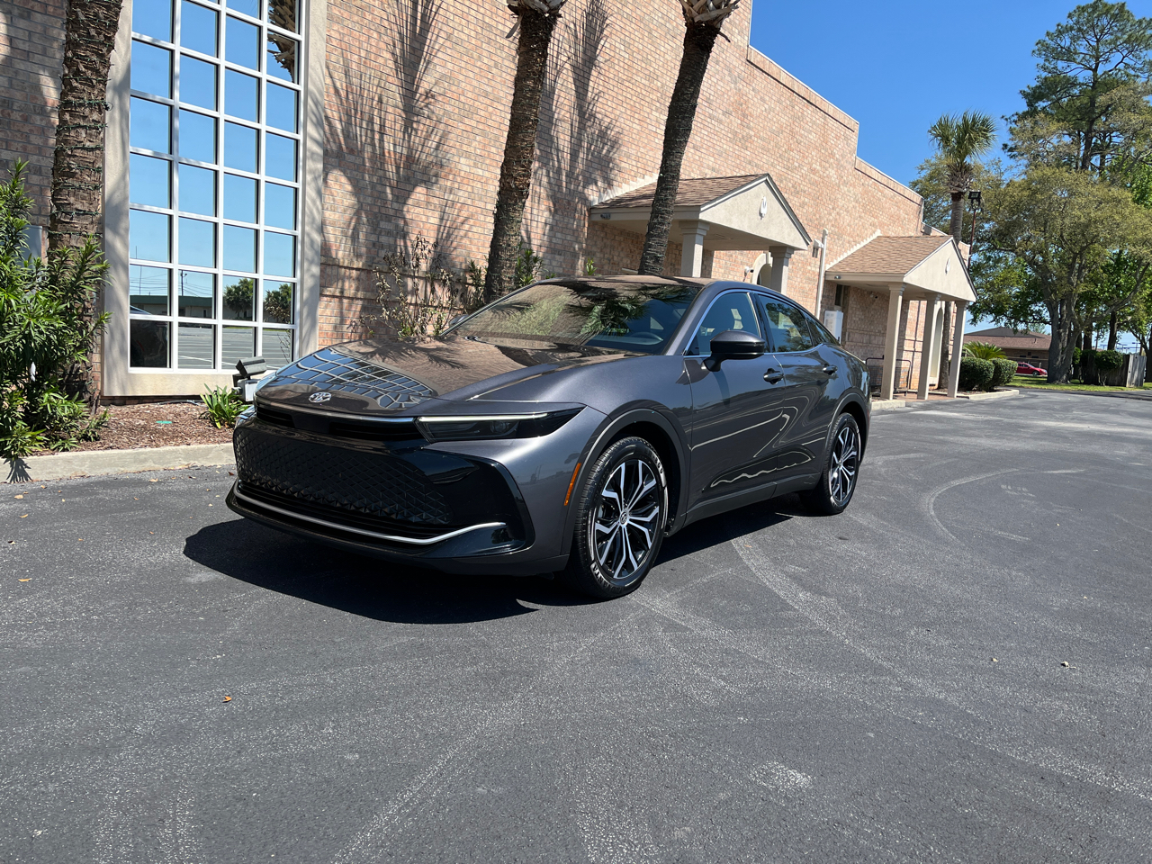 Toyota Crown XLE AWD (Natl) 2024