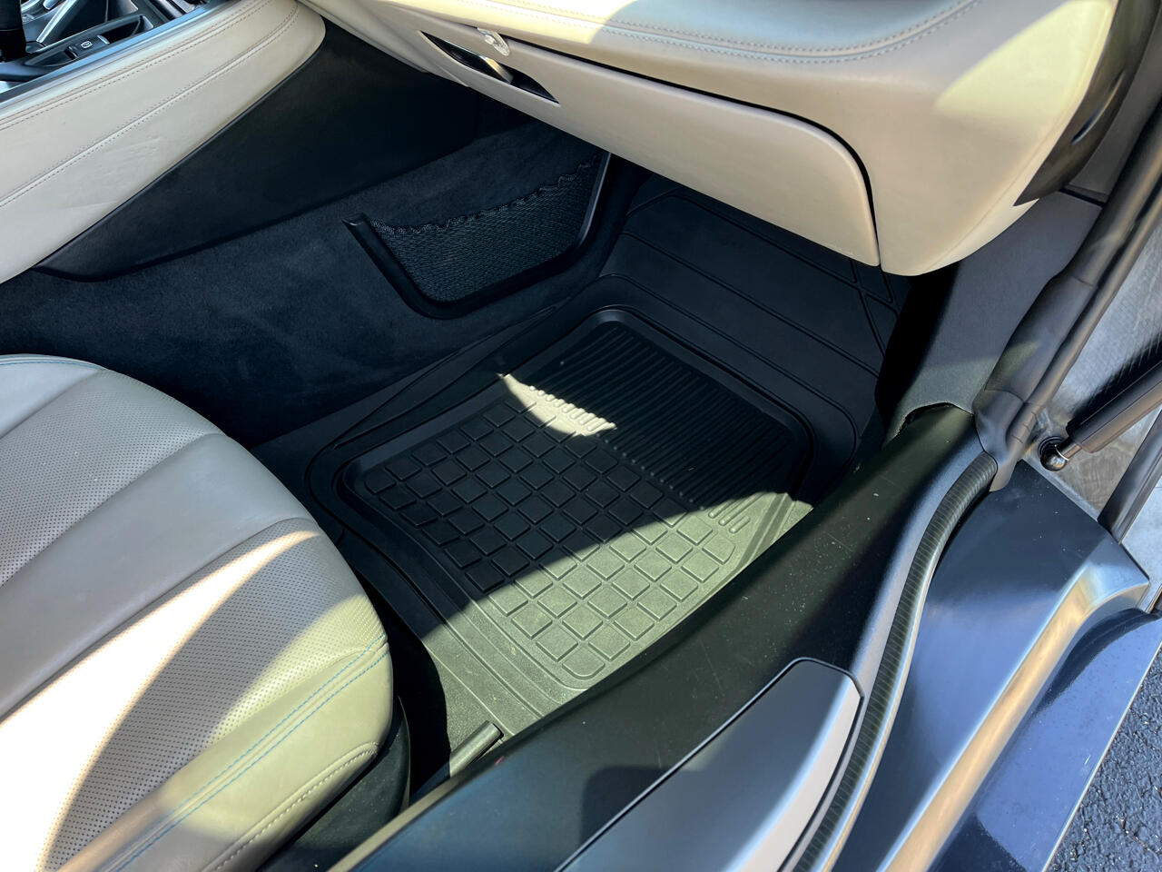 BMW i8 2D Coupe 2015