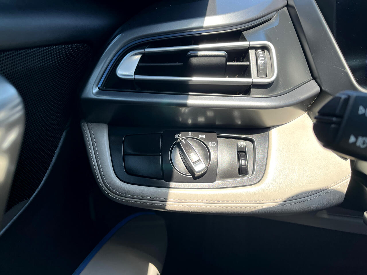 BMW i8 2D Coupe 2015