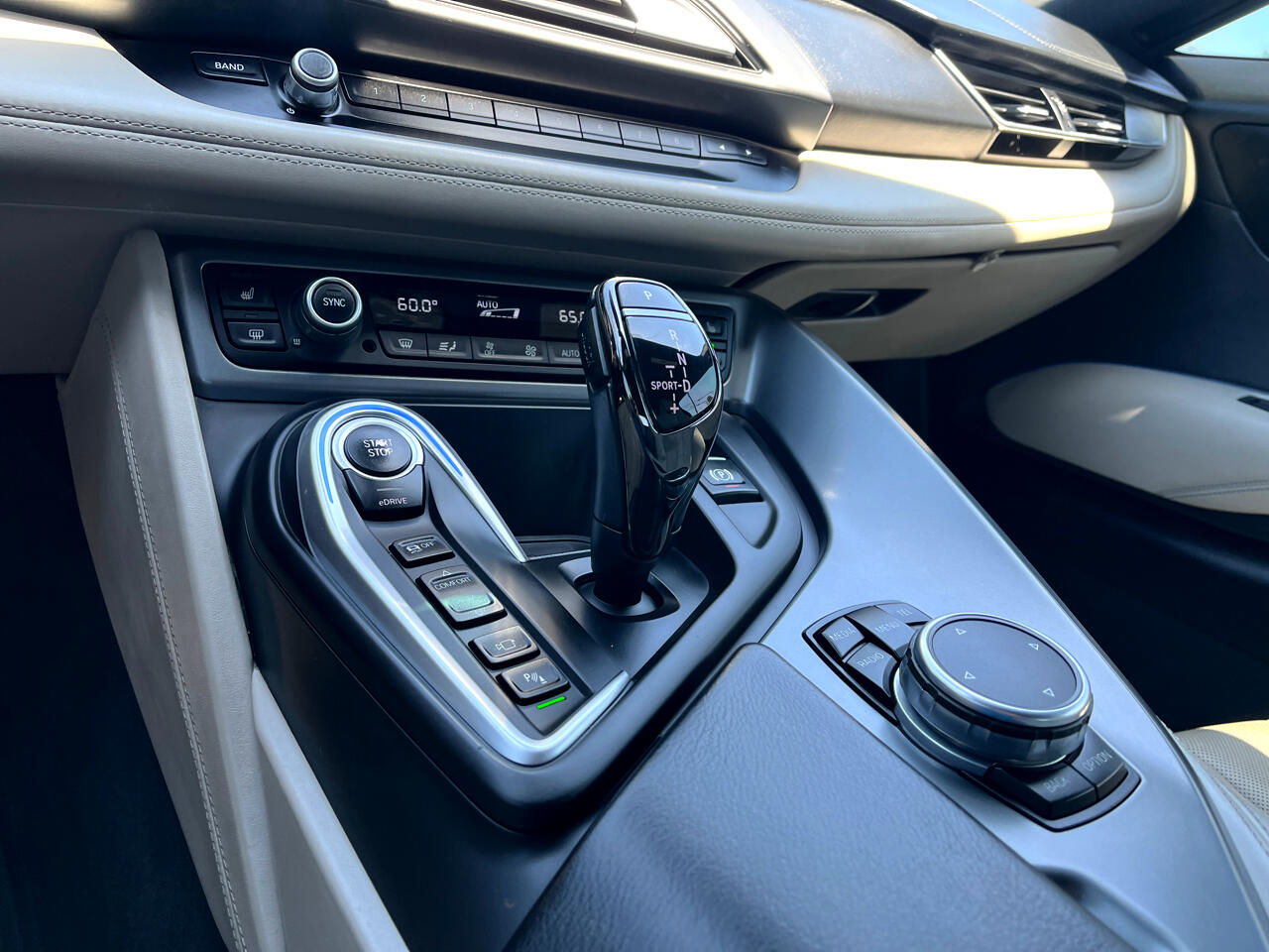 BMW i8 2D Coupe 2015