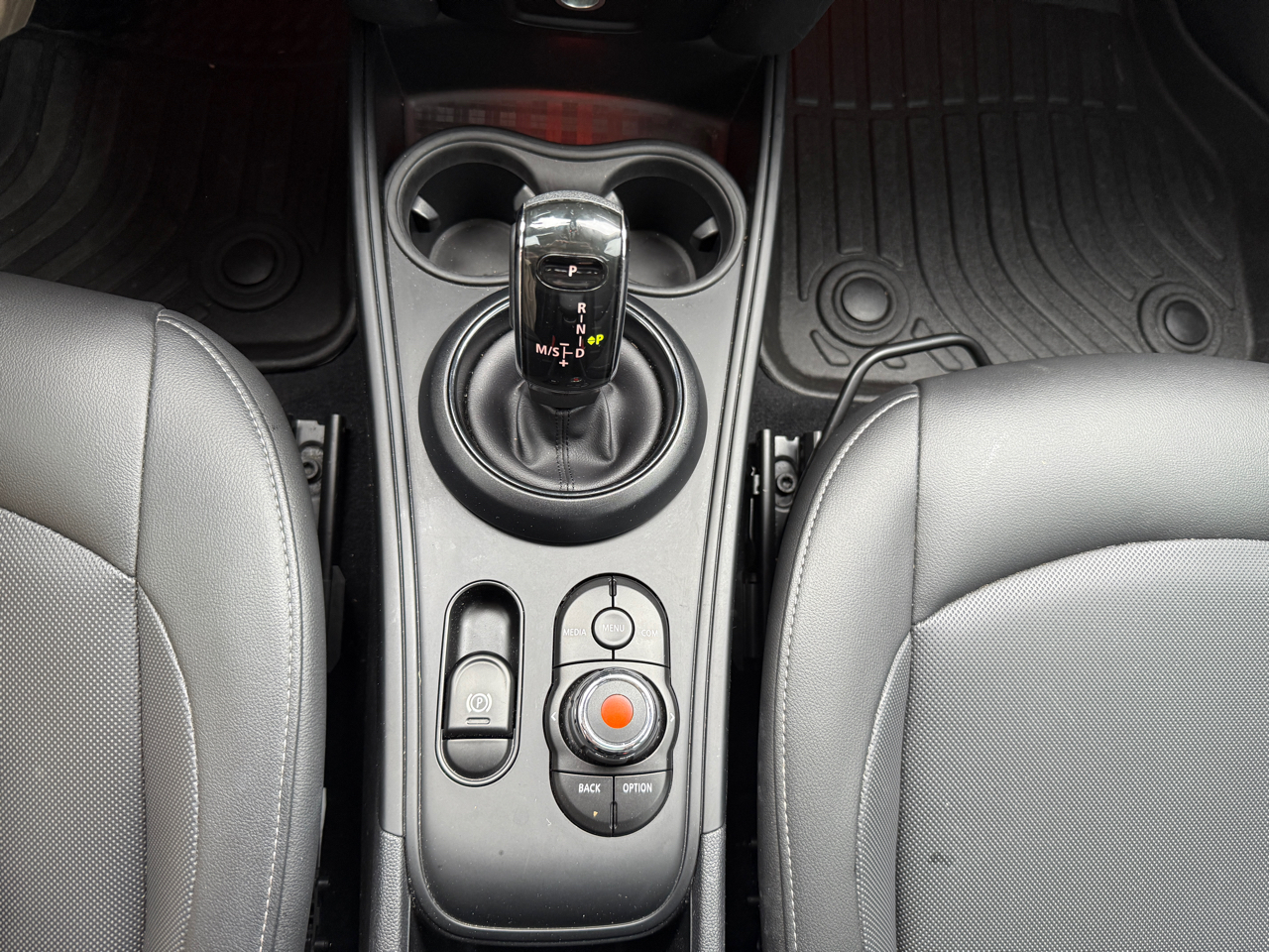 MINI Countryman Oxford Edition FWD 2020 MINI Countryman Oxford Edition FWD 2020