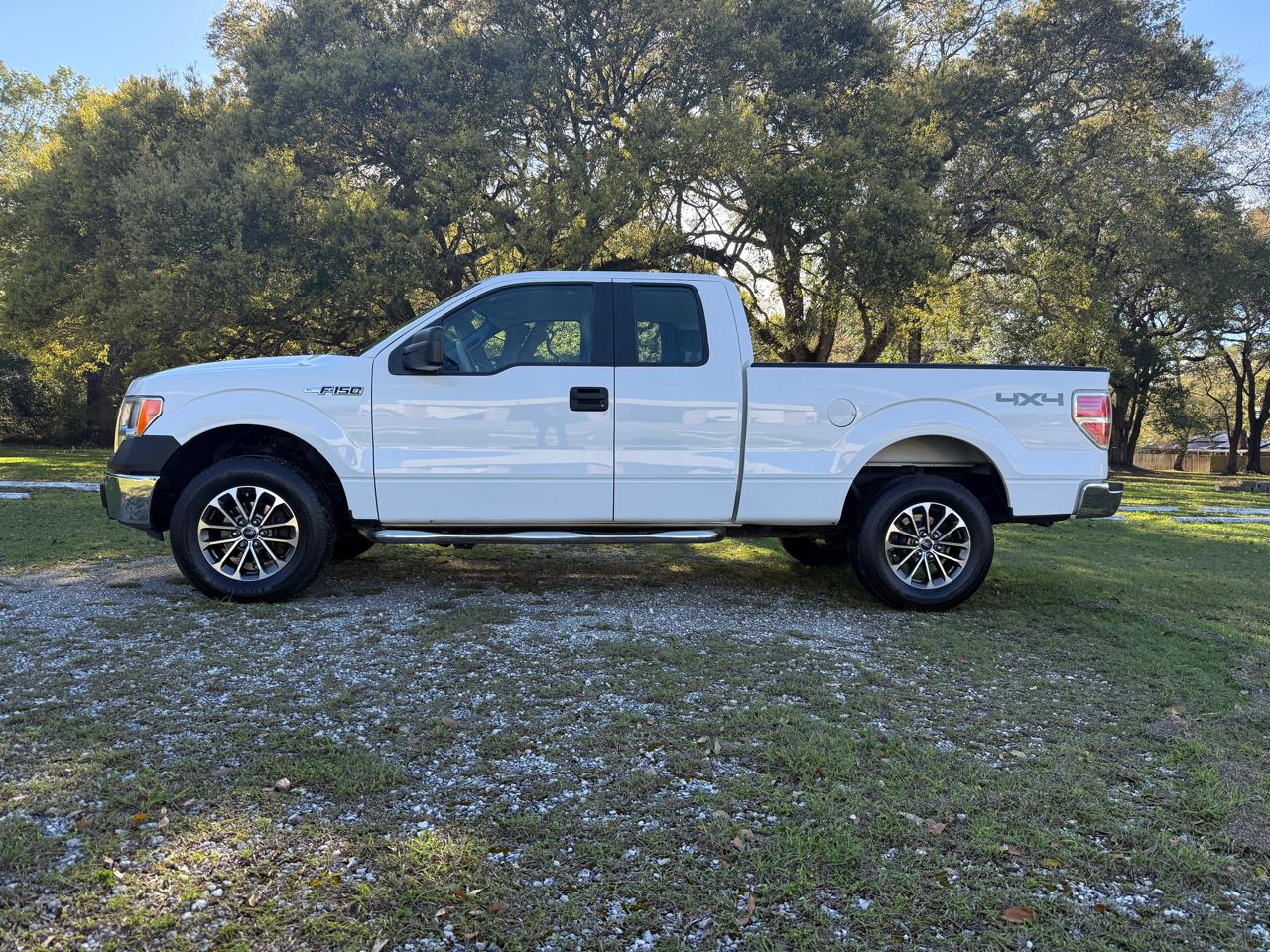 Ford F-150 Supercab 139" 4WD XL 2009