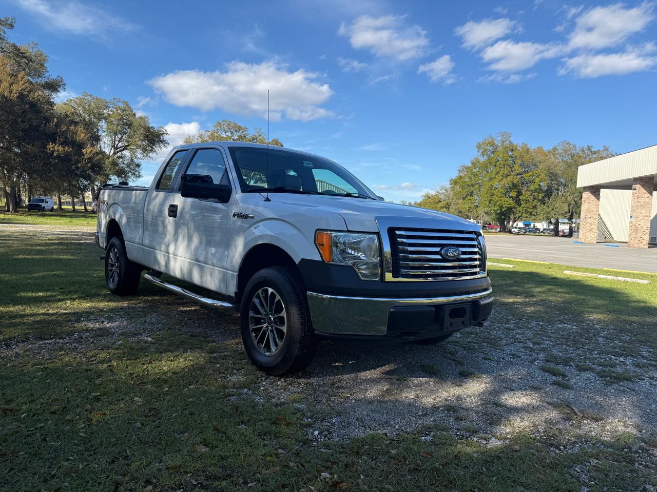 Ford F-150 Supercab 139" 4WD XL 2009