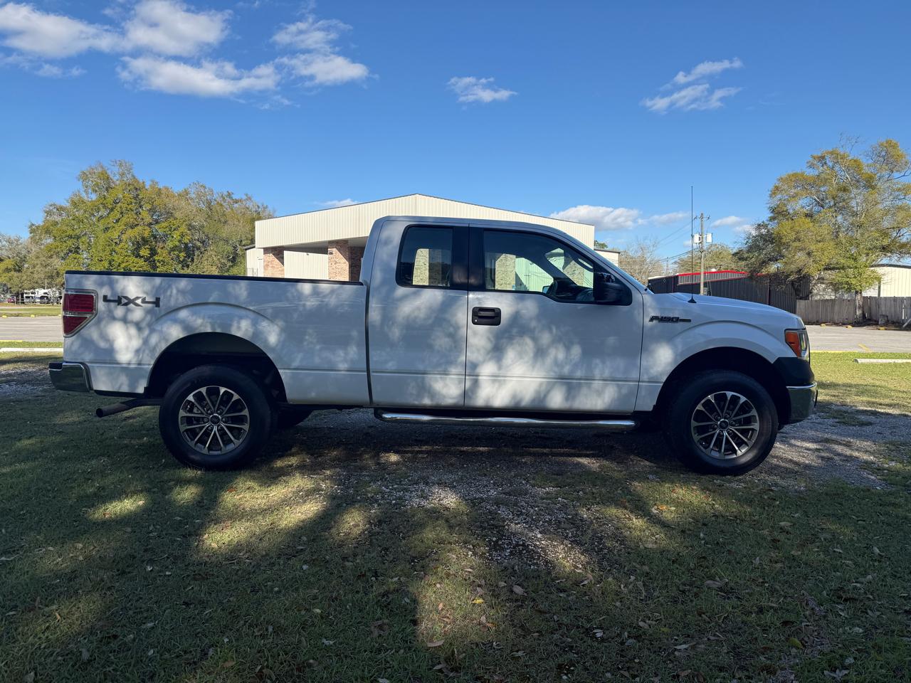 Ford F-150 Supercab 139" 4WD XL 2009