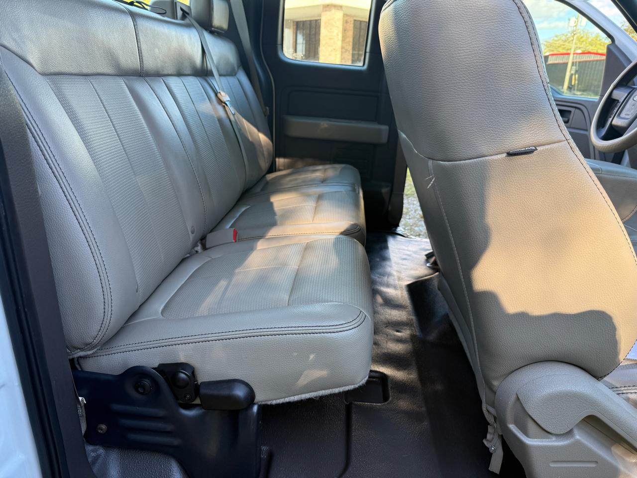 Ford F-150 Supercab 139" 4WD XL 2009