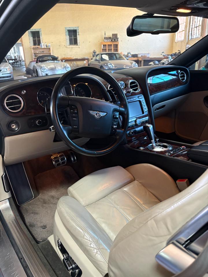 Bentley Continental GT Coupe 2005