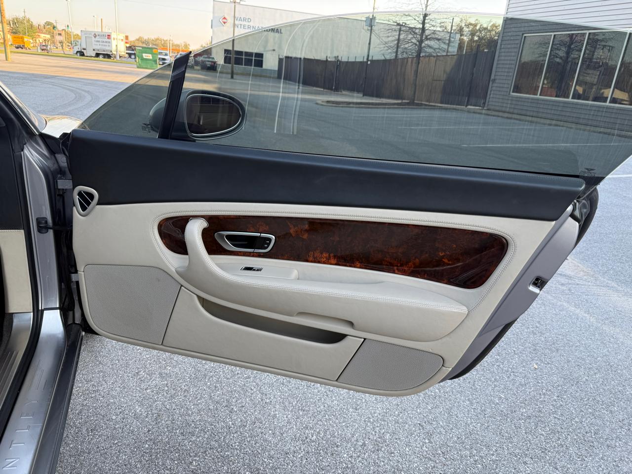 Bentley Continental GT Coupe 2005