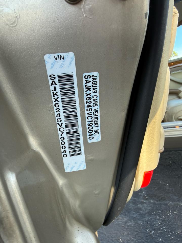 Jaguar XJ Sedan Vanden Plas 1997