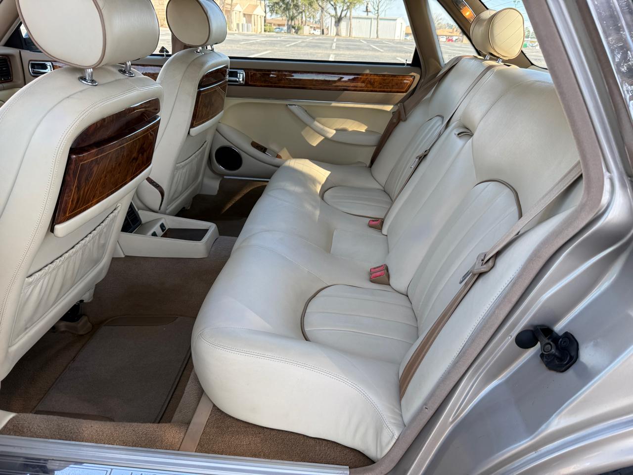 Jaguar XJ Sedan Vanden Plas 1997