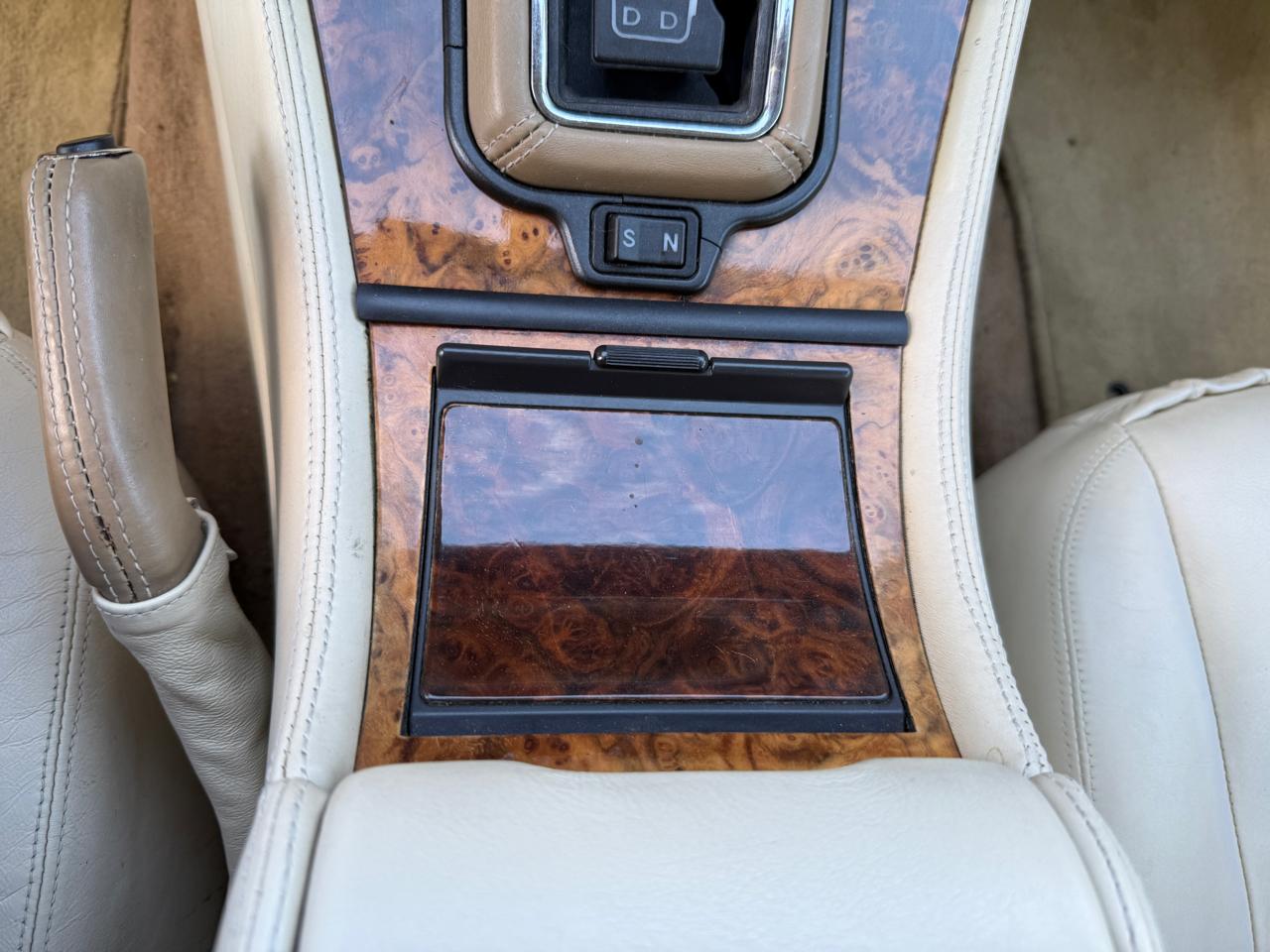 Jaguar XJ Sedan Vanden Plas 1997