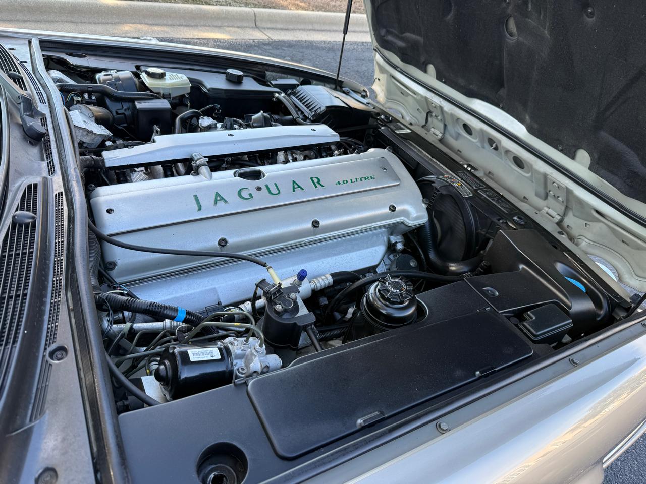 Jaguar XJ Sedan Vanden Plas 1997