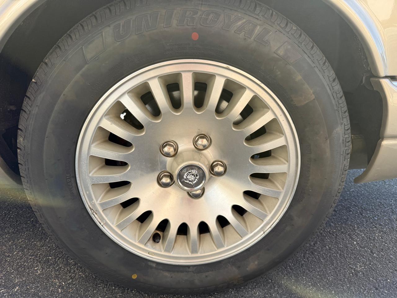 Jaguar XJ Sedan Vanden Plas 1997