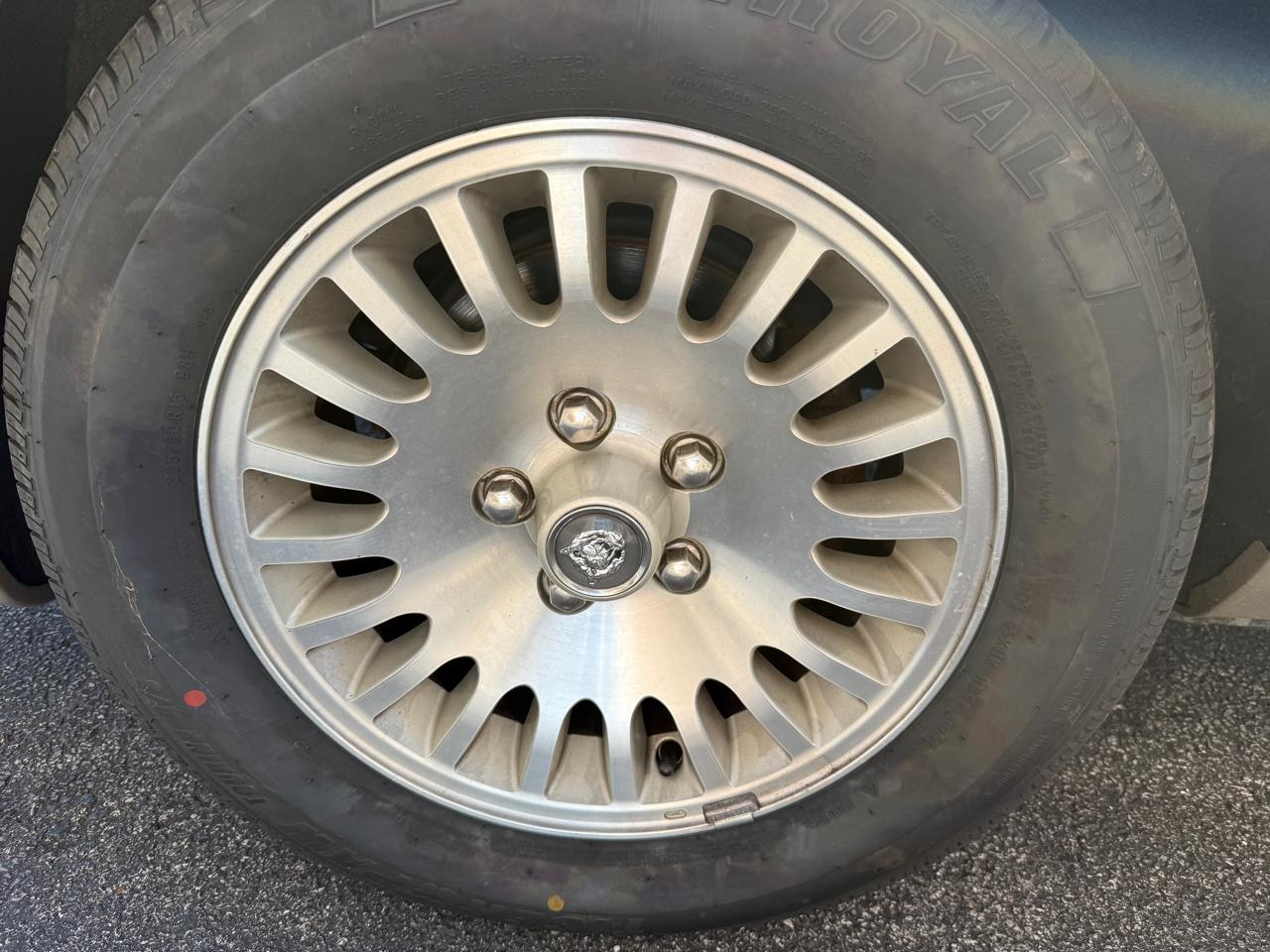 Jaguar XJ Sedan Vanden Plas 1997