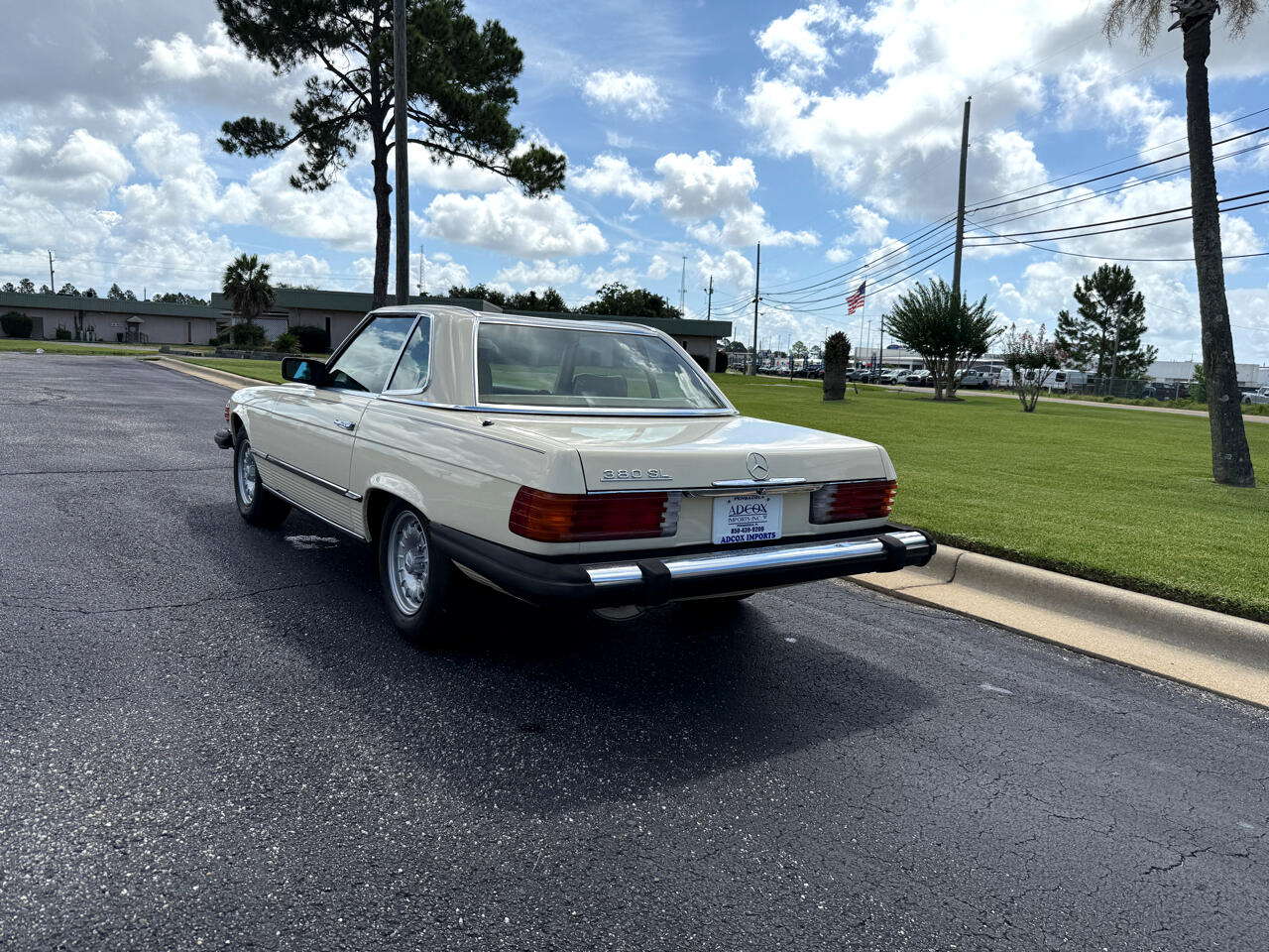 Mercedes-Benz 380 SL 1981 Mercedes-Benz 380 SL 1981