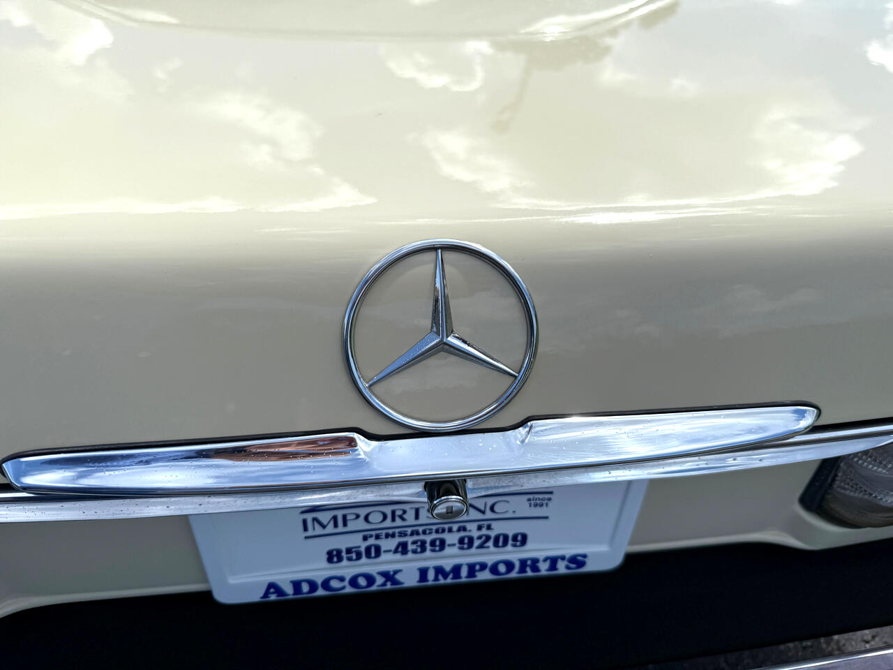 Mercedes-Benz 380 SL 1981 Mercedes-Benz 380 SL 1981