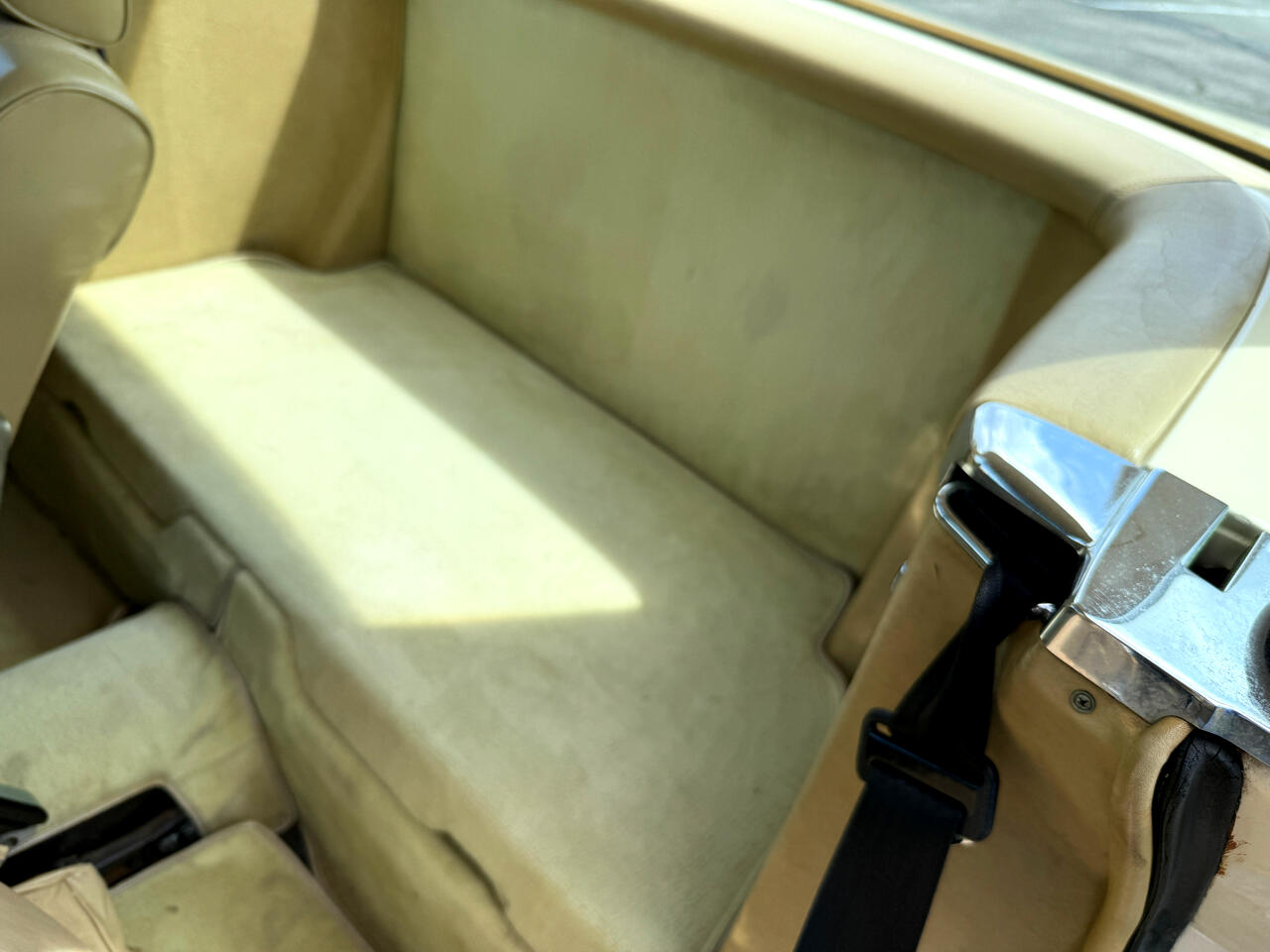 Mercedes-Benz 380 SL 1981 Mercedes-Benz 380 SL 1981