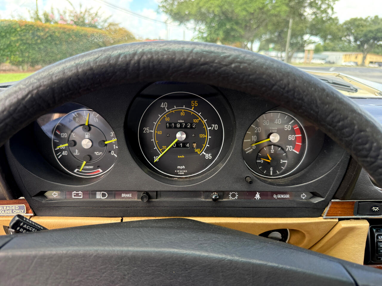 Mercedes-Benz 380 SL 1981 Mercedes-Benz 380 SL 1981