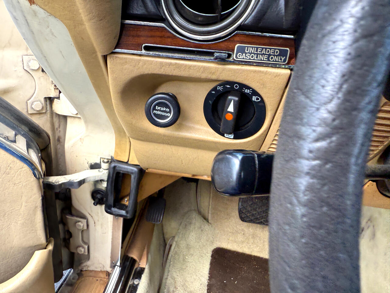 Mercedes-Benz 380 SL 1981 Mercedes-Benz 380 SL 1981