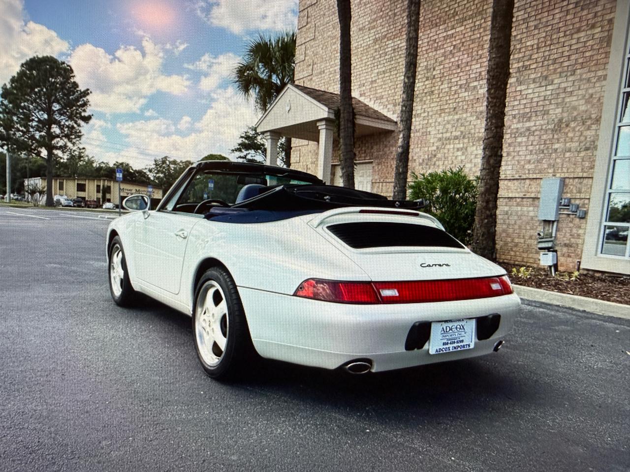 Porsche 911 Carrera Cabriolet 1995