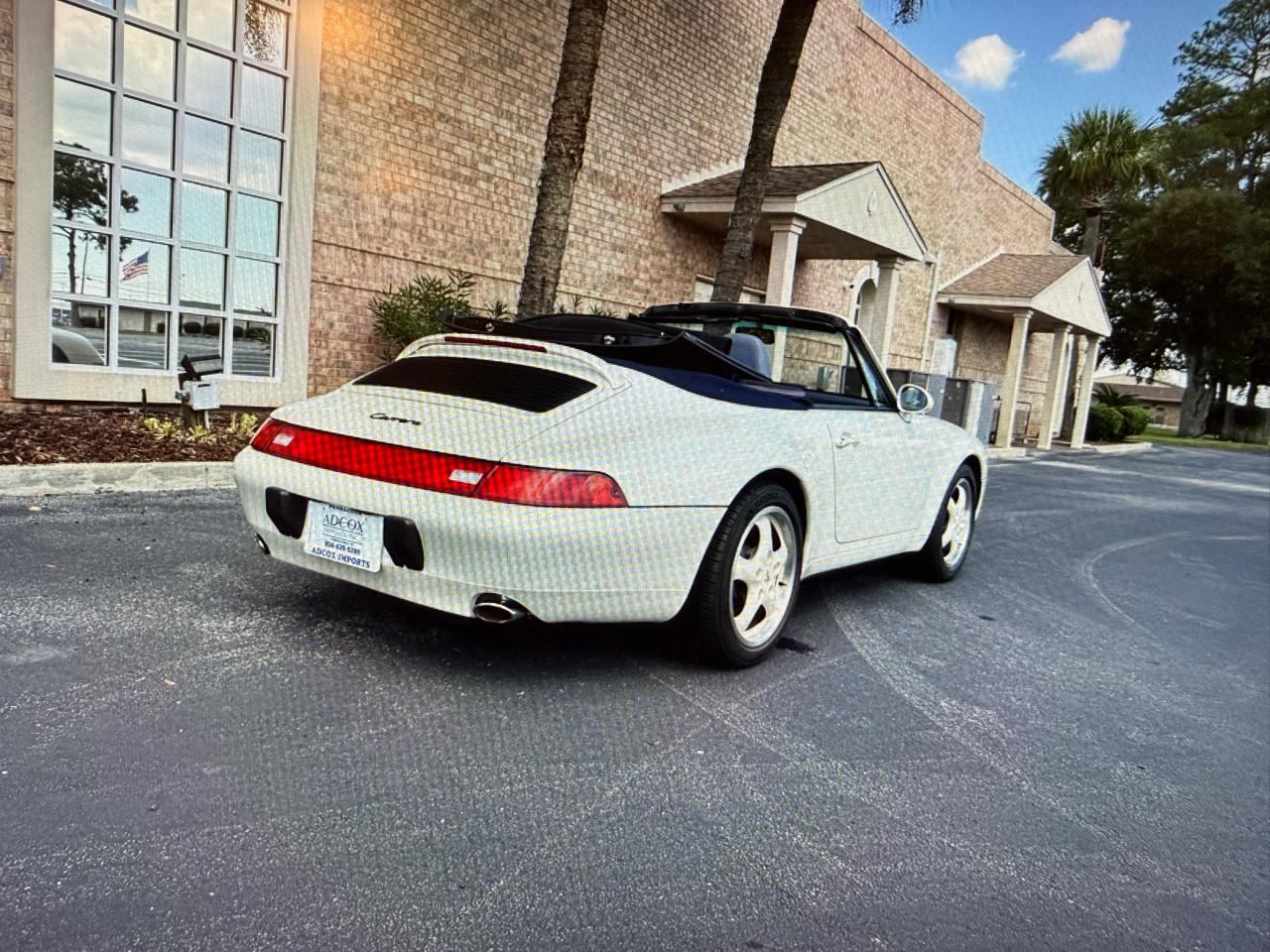 Porsche 911 Carrera Cabriolet 1995