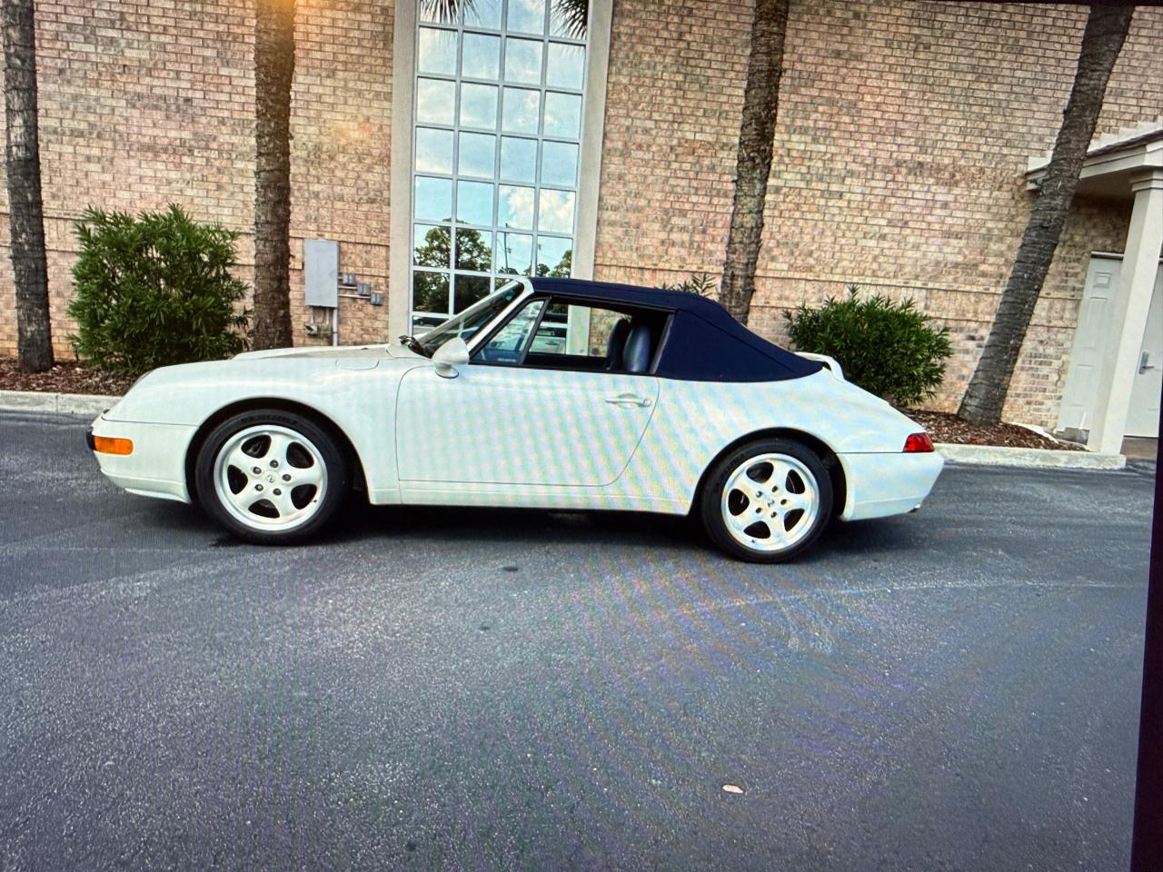 Porsche 911 Carrera Cabriolet 1995