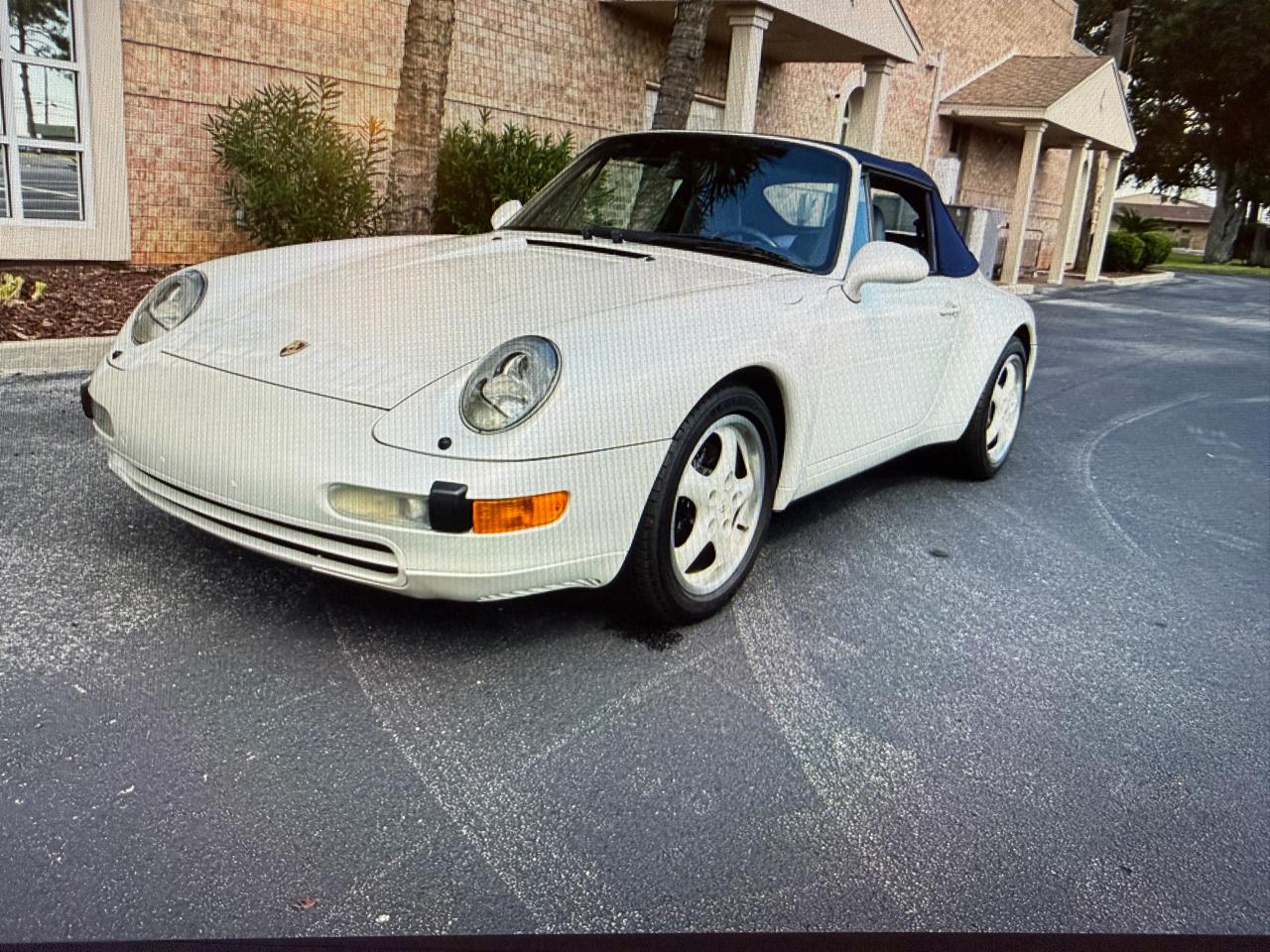 Porsche 911 Carrera Cabriolet 1995