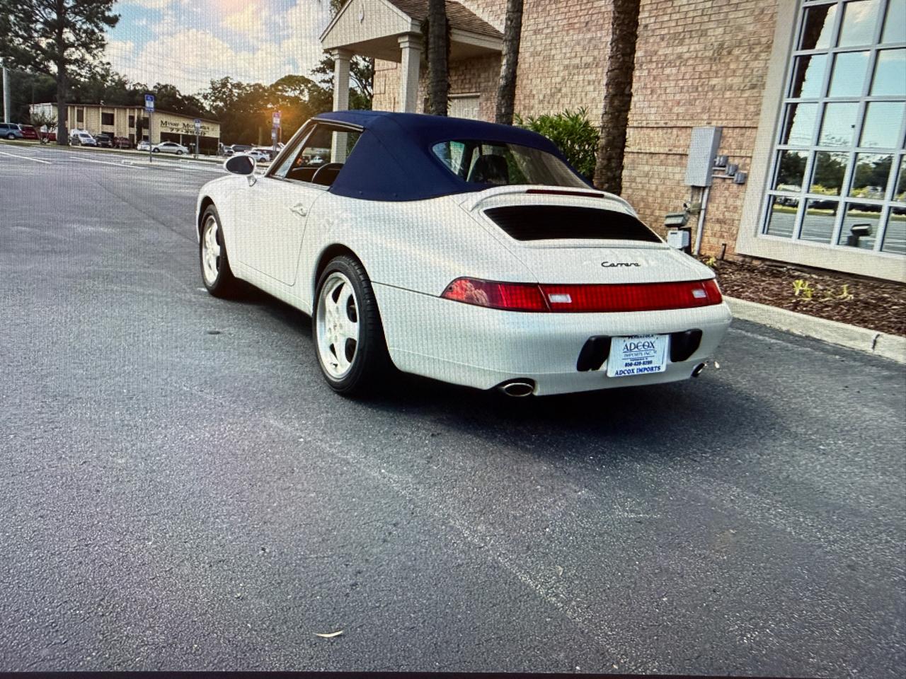 Porsche 911 Carrera Cabriolet 1995