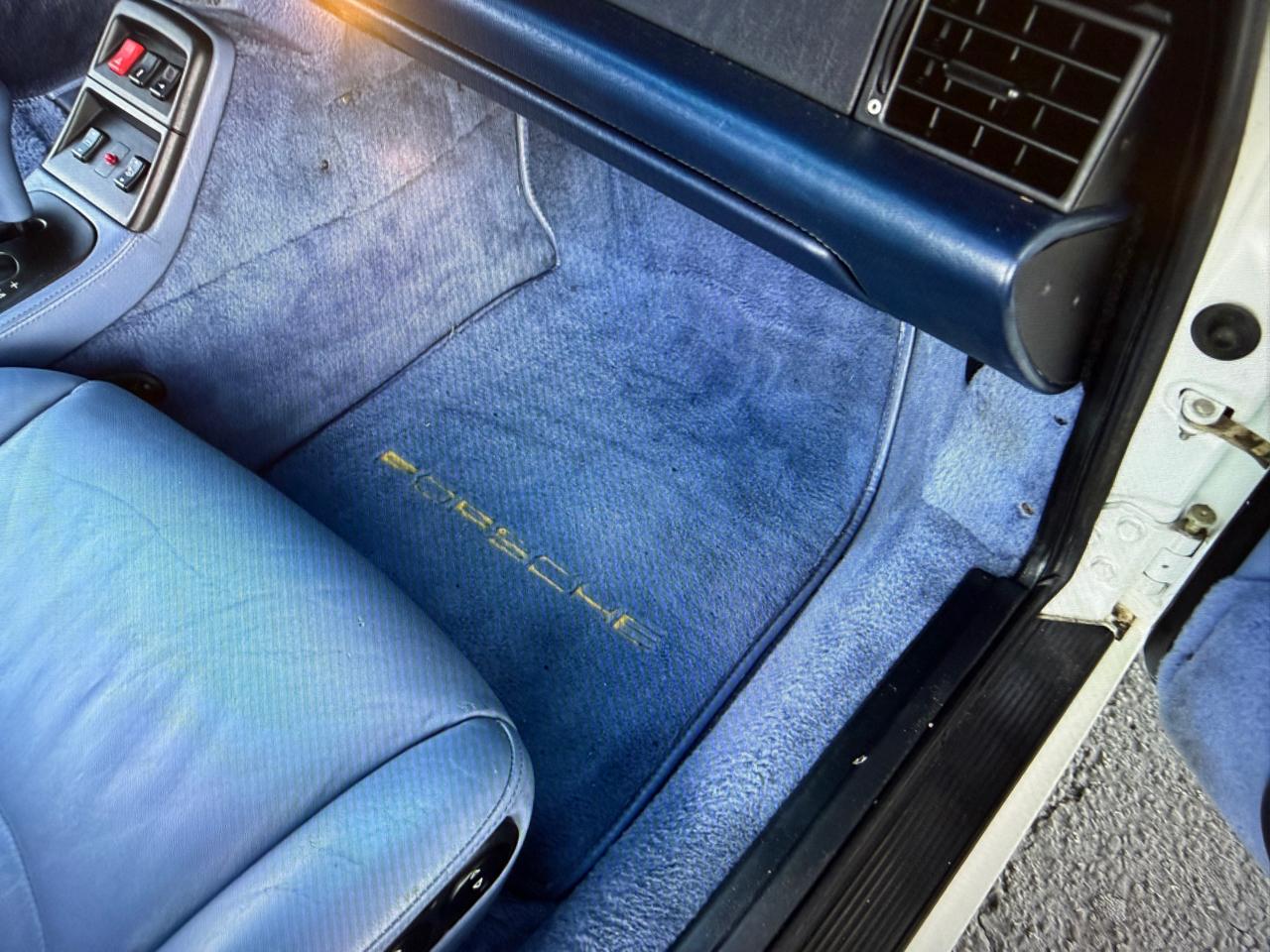 Porsche 911 Carrera Cabriolet 1995
