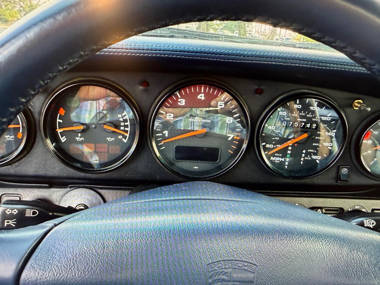 Porsche 911 Carrera Cabriolet 1995