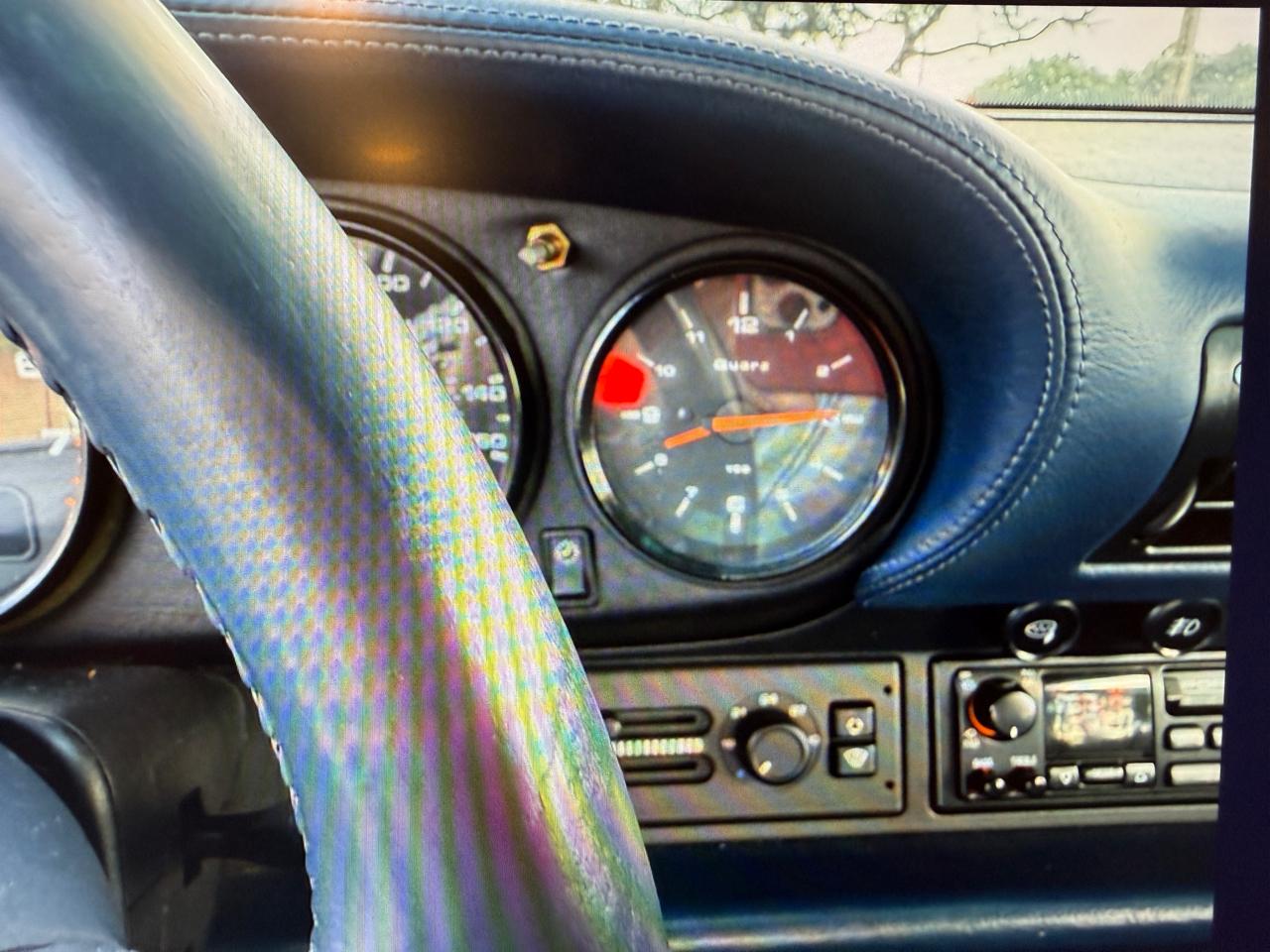 Porsche 911 Carrera Cabriolet 1995