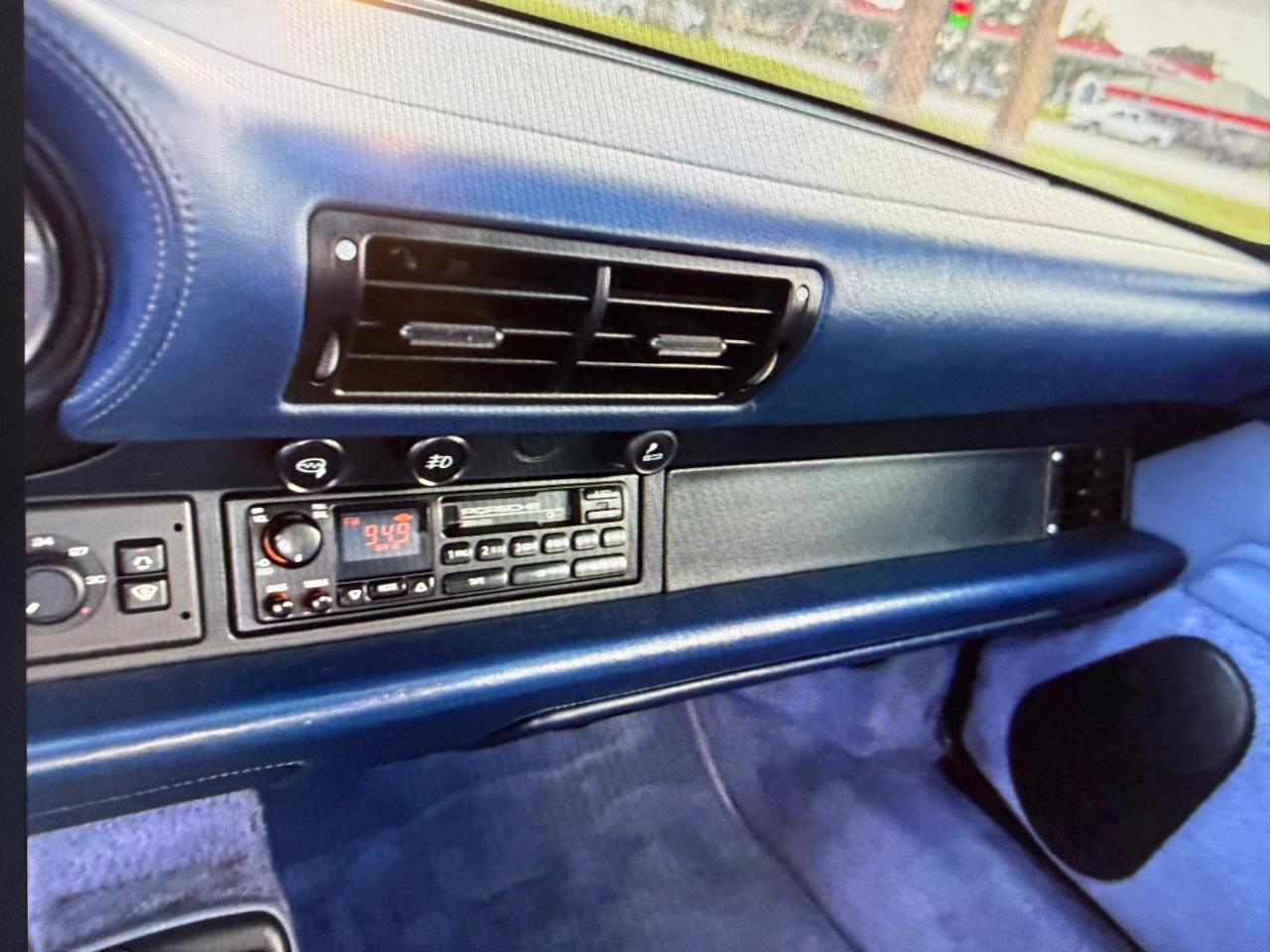 Porsche 911 Carrera Cabriolet 1995