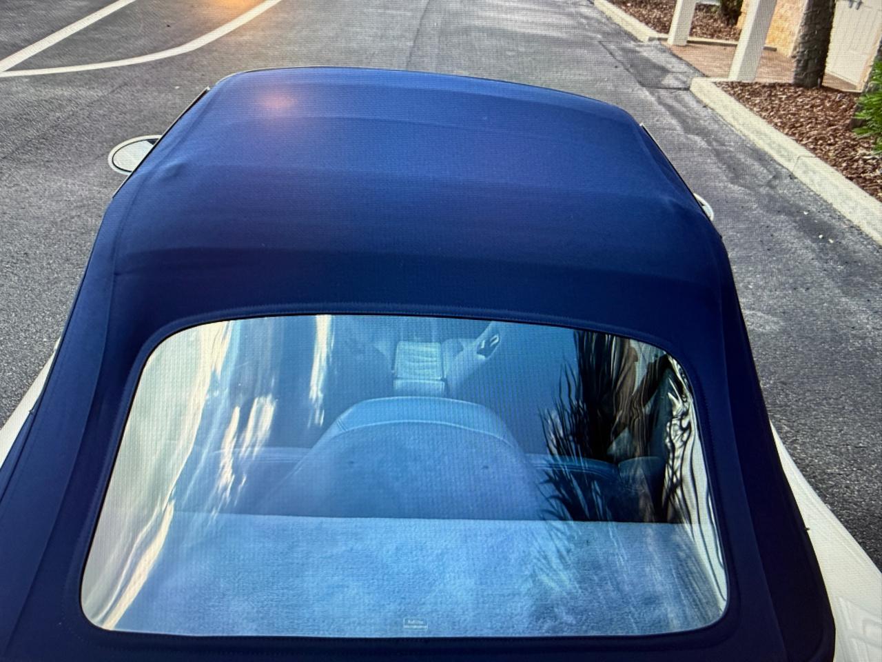 Porsche 911 Carrera Cabriolet 1995