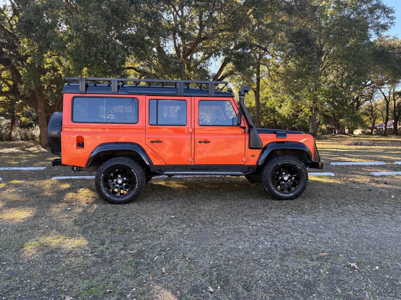 Land Rover Defender 110 4-Door 4WD 1987