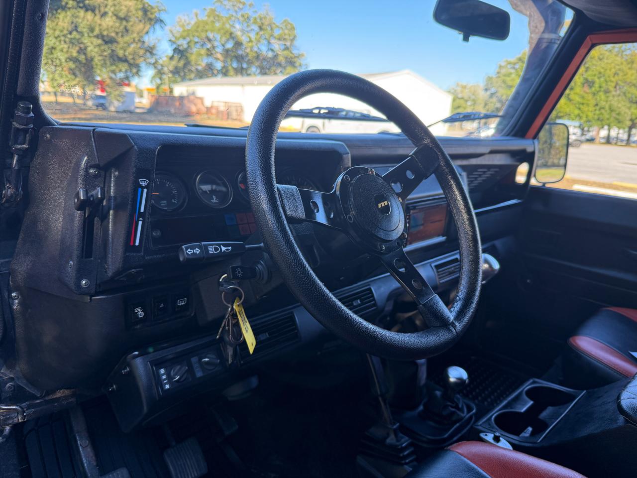 Land Rover Defender 110 4-Door 4WD 1987