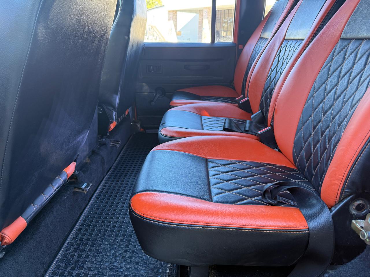 Land Rover Defender 110 4-Door 4WD 1987