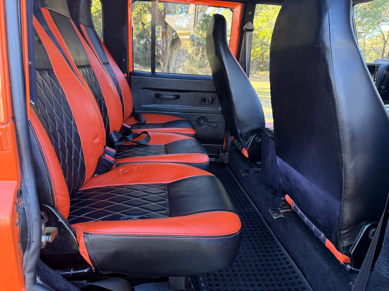 Land Rover Defender 110 4-Door 4WD 1987