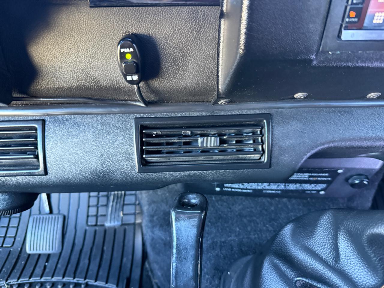 Land Rover Defender 110 4-Door 4WD 1987