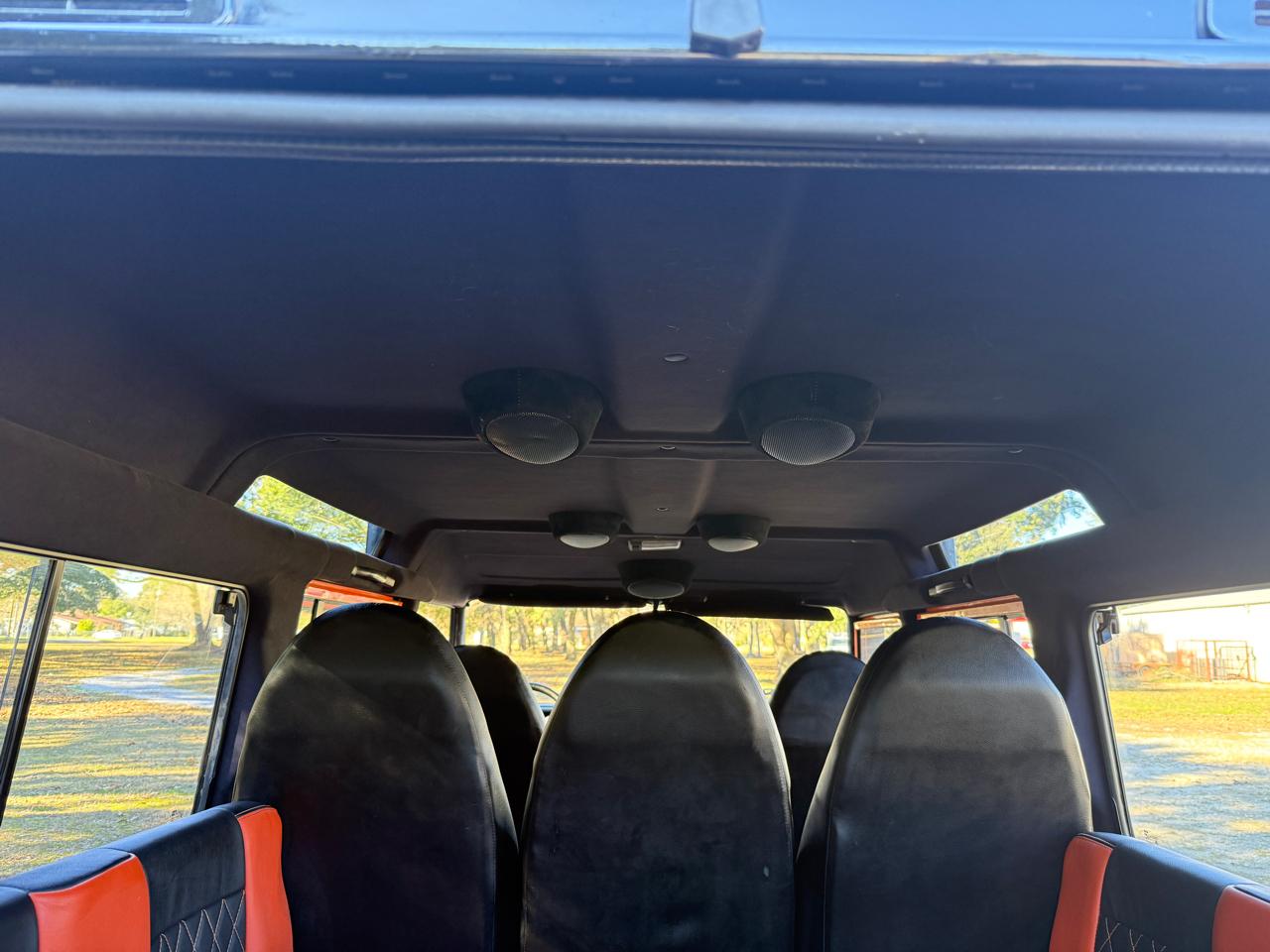 Land Rover Defender 110 4-Door 4WD 1987