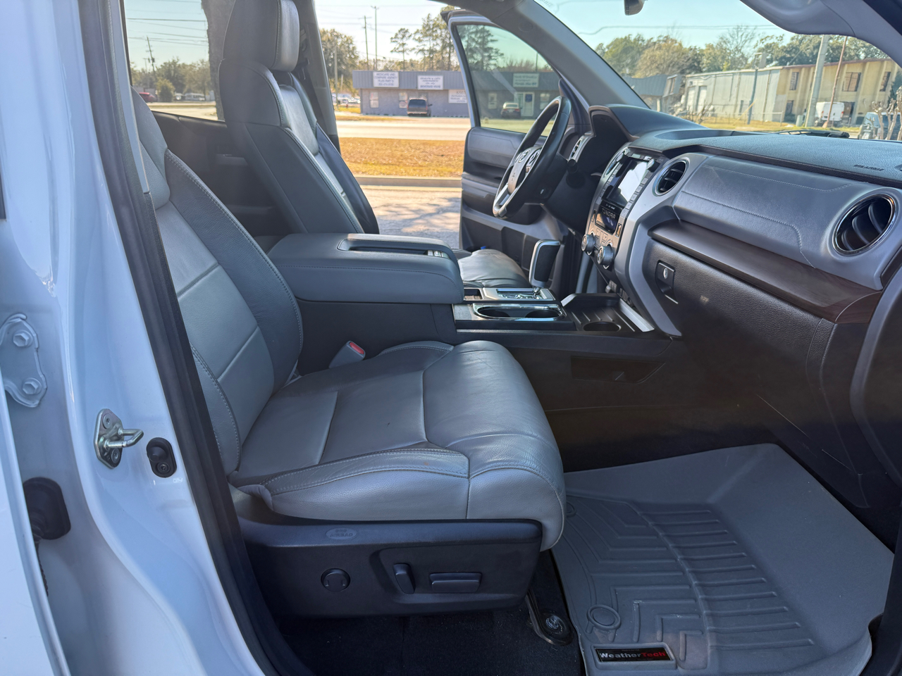 Toyota Tundra Limited 5.7L Double Cab 2WD 2020