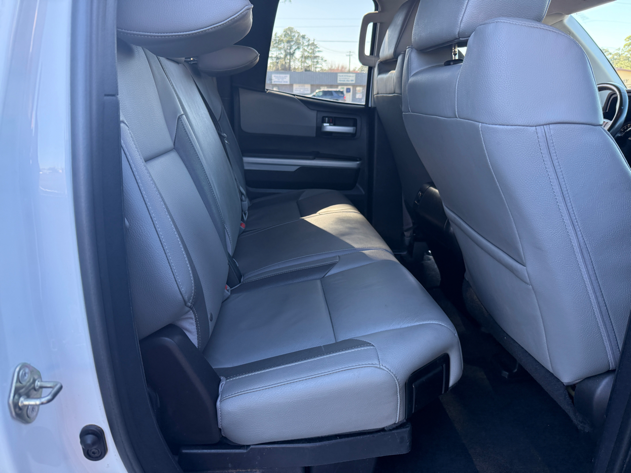 Toyota Tundra Limited 5.7L Double Cab 2WD 2020